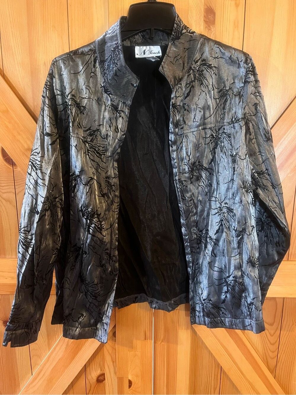 N Touch open shirt size large (1455)